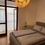 Very Nice, And Fully Furnished דירה *