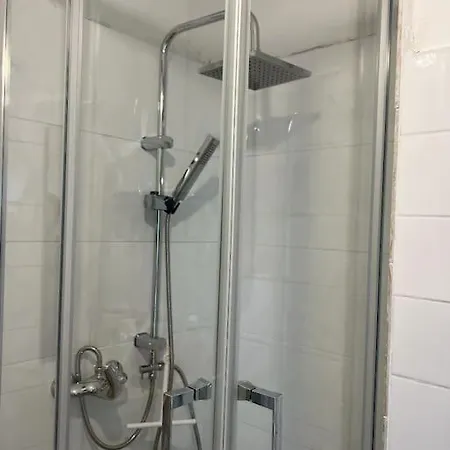 Very Nice, And Fully Furnished Bonn